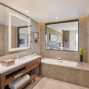 Grand King Suite